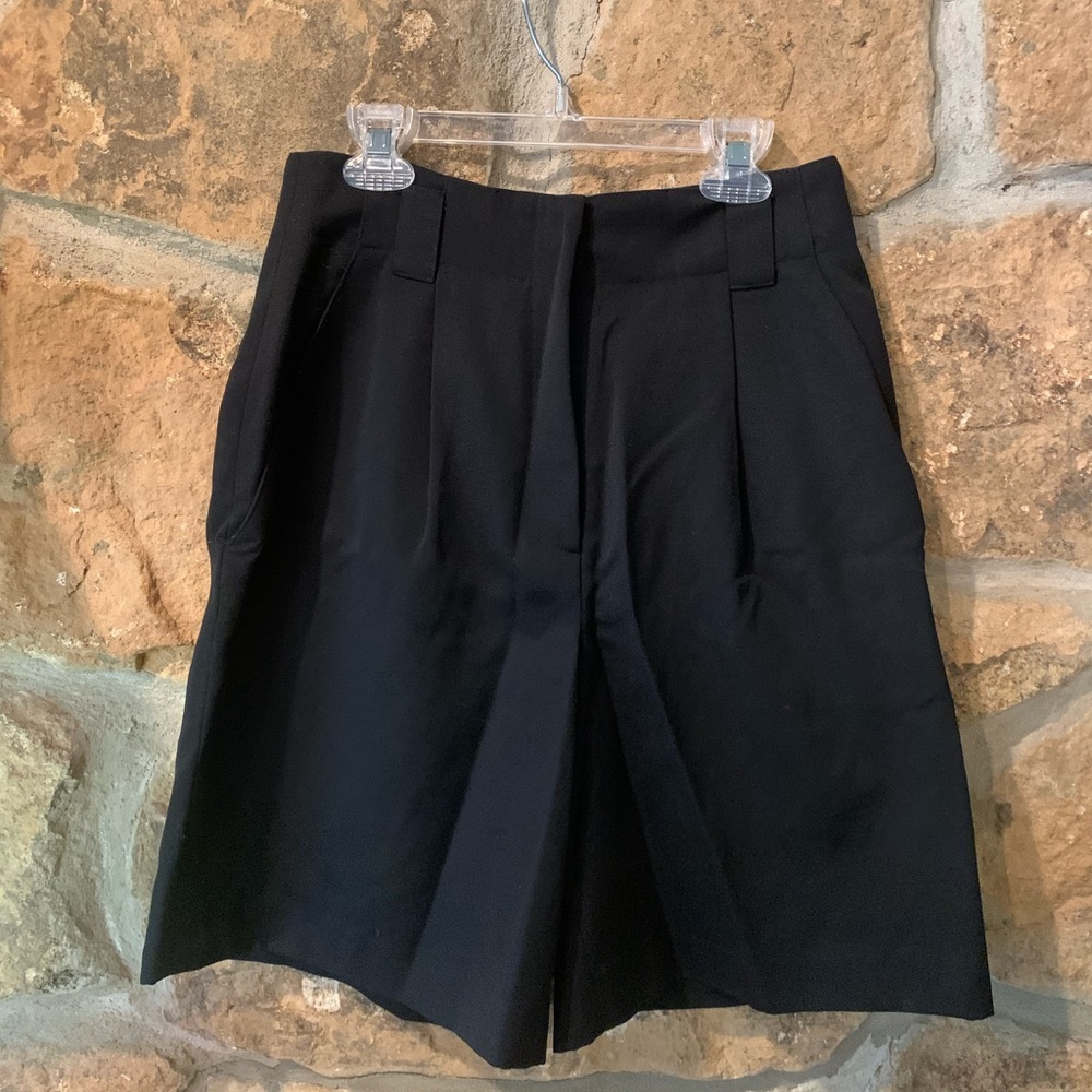 Kenar Black Tailored High-Waist Shorts